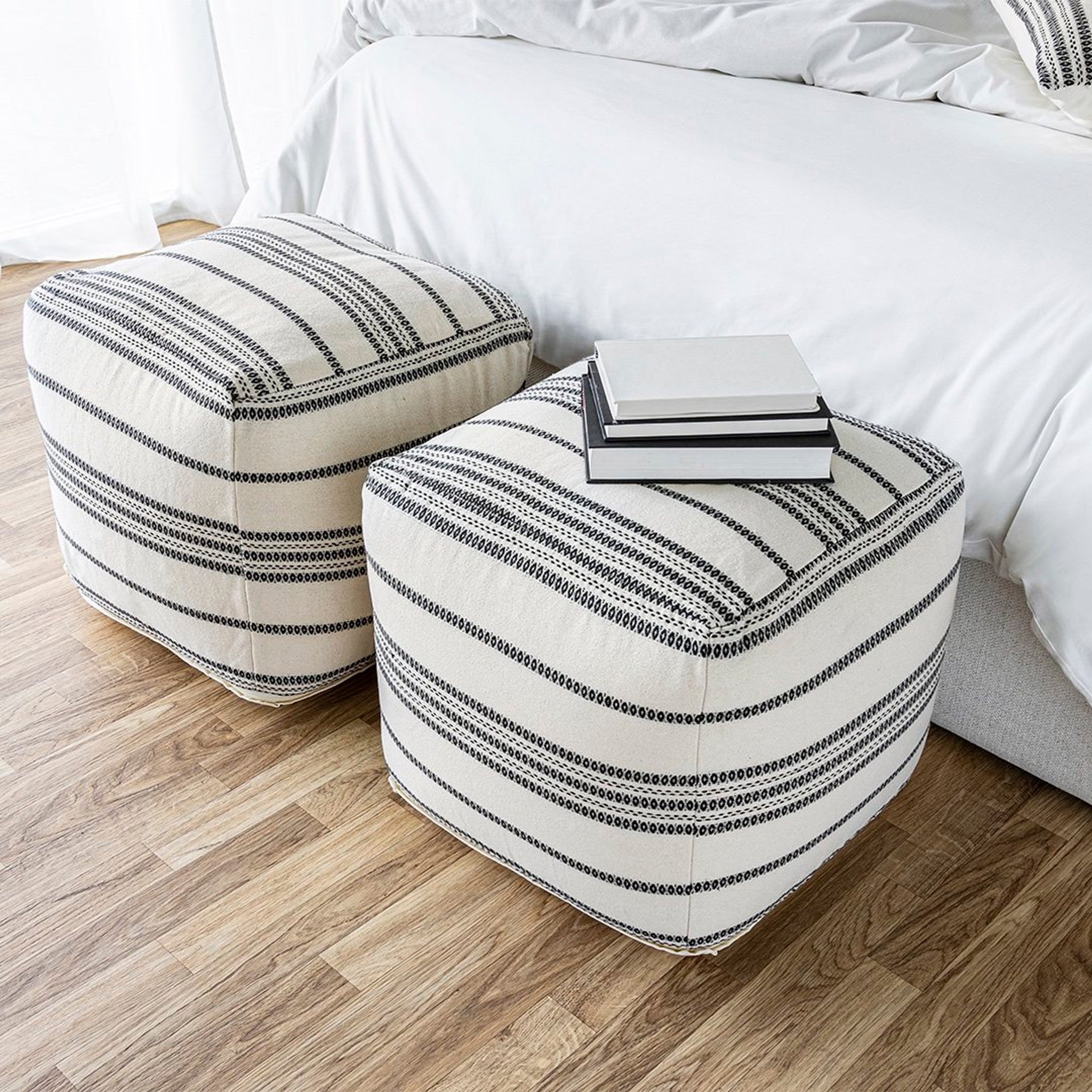 Etoile Blanc Pouf